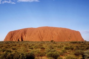 Konec bo s plezanjem na znameniti Uluru