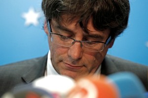 Puigdemont se je z ministri predal Belgijcem