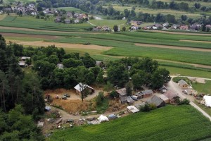 Dolenjski in belokranjski župani so zaradi kriminala Romov pisali Janši: Eskalacij ne moremo več obvladovati