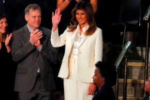 Melania ob vstopu v kongresno dvorano požela stoječe ovacije (VIDEO)