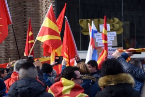 Makedonci v Ljubljani kličejo na pomoč: Dogaja se genocid nad makedonskim narodom, briše se vse makedonsko