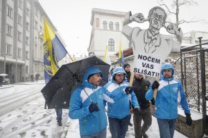 Policiji kronično primanjkuje ljudi: ponekod od 20 do celo 30 odstotkov policistov premalo