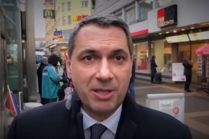 Orbanov sodelavec razburil: Dunaj je zaradi priseljencev umazan, kriminal je v porastu (VIDEO)