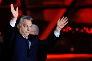 Viktor Orban je že pozabil na Slovence, zdaj navdušeno piha na dušo Srbom