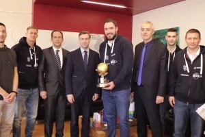 VIDEO: Župan sprejel košarkarje Krke