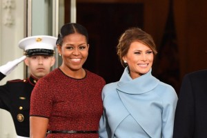 Zakaj ameriške revije ignorirajo Melanio, Michelle Obama pa so se klanjale? Melania je superiornejša, meni Trumpova svetovalka