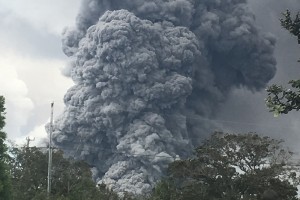 Vulkanski pepel s Havajev dosegel 3700 kilometrov oddaljene otoke