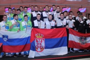 Slovenski mladinci težko do srebrne medalje