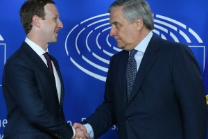 Zuckerberg evropskim poslancem o zlorabi osebnih podatkov: "To je bila napaka in žal mi je za to."