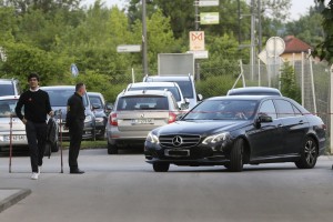 Kaviar levičarja Luko Meseca vozijo z mercedesom (FOTO)