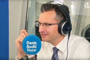 Šarec se hvali, da je imel v srednji šoli šest popravnih izpitov, zdaj pa bi rad postal premier (VIDEO)