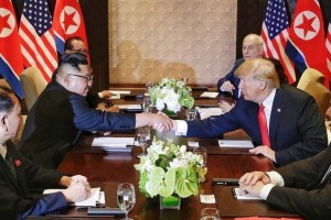 V Vietnamu se bosta srečala Trump in Kim