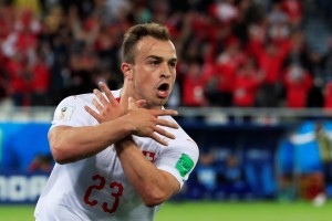 Xhaka, Shaqiri in Lichtsteiner so se izognili suspenzu zaradi provociranja Srbov