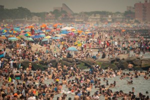 Guverner New Jerseyja za to, da bodo javne plaže res javne