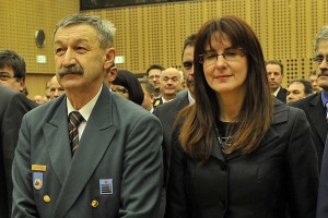 Ministrica Katičeva je kralju dodatkov k plači priskrbela še eno službo