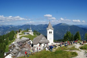 Praznik slovenskega kolesarstva: Primož Roglič bo jurišal na Svete Višarje