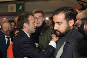 Afera Benalla trese Macronovo administracijo: lahko nasilni varnostnik zruši predsednika?