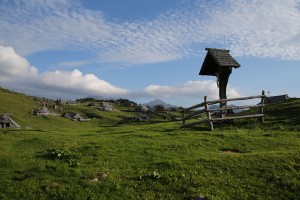 Morje, toplice, planine: več kot polovica Slovencev bo letos dopustovala doma