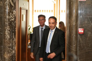 V LMŠ zavračajo očitke SDS, da je njihov poslanec izdajal tajne podatke