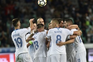 Slovenci oslabljeni proti Cipru; Kavčič bi rad videl "kompaktno" Slovenijo