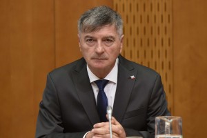 Medved: Uporabniku želimo poenostaviti pogovor z državo in mu državo pripeljati domov v naslanjač