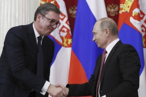 Vučić bo protestnikom odgovoril s Putinom in 70.000 privrženci