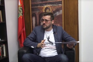 VIDEO: Srbski poslanec bi premierko in predsednika obesil na Terazijah