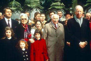 Teorija zarote, po kateri ni države na svetu, ki je ne bi nadzorovale banke v lasti Rothschildov