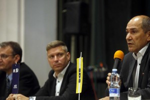Janša v Kranju: Po nekaj časa zmrzali je skupen nastop pomladnih strank lep obet