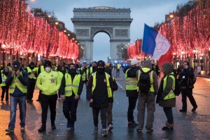 Rumeni jopiči spet na francoskih cestah