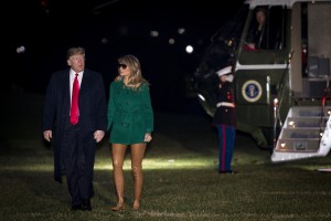 Američani šokirani: Melania, kje za vraga imaš hlače in čevlje? (FOTO)