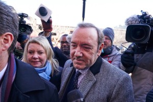 Kevin Spacey pred sodnikom: obtožen je nedostojnega napada na najstnika