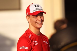 Mick Schumacher po očetovi poti: že naslednji teden v Ferrarijevem bolidu formule 1