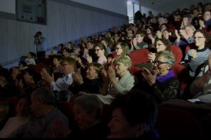 VIDEO&FOTO: V Straži so pripravili Ježkov večer "Prižgite luč, ljudje"