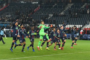 PSG "končno" francoski prvak - po treh zapravljenih priložnostih jim je "pomagal" tekmec