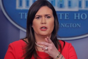 Bivša Trumpova piarovka Sarah Sanders bo komentatorka na televiziji Fox News