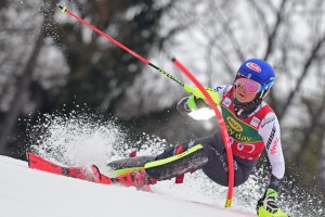 Izjemna Shiffrinova v Mariboru s 56. zmago kariere prehitela legendarno Vreni Schneider