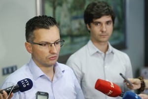 Mora Marjan Šarec dobiti dovoljenje Luke Mesca za priznanje Juana Guaidoja za začasnega predsednika Venezuele?