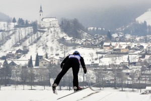 Navijačev ne bo, a v Ljubnem vseeno obljubljajo skakalni praznik