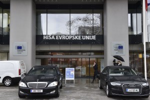 Evropske službe za Slovence: Kdo vse uživa evropske sanje