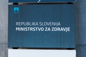 V Sloveniji doslej na koronavirus testirali 13 ljudi, vsi negativni