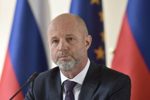 Kandidat za sodnika Sodišča EU Prek zanika telesno in duševno zlorabo sodelavke