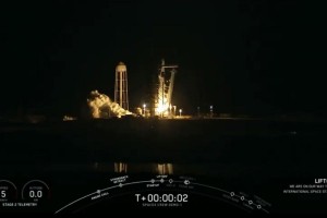 SpaceX Crew Dragon uspešno poletel: Američani nočejo več biti odvisni od Rusov in sojuza