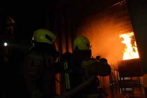 Pri Kranju zagorela hiša, stanovalec jo je odnesel z lažjimi opeklinami