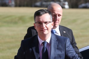 Šarec napadel Junckerja in mu očital pristranskost, ker je Plenkovićeva HDZ v Junckerjevi EPP