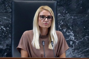 Ravs v DZ: zakaj sta Tina Heferle in Janja Sluga poslancu NSi Reberšku očitali seksizem