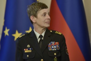 Generalmajorko Alenko Ermenc moti, da se javnost namesto s 6544 drugimi vojaki ukvarja le z enim visokim častnikom SV