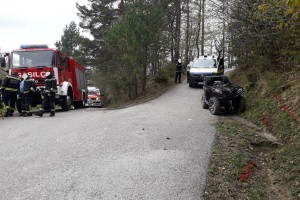 FOTO: V Sevnici padel voznik štirikolesnika