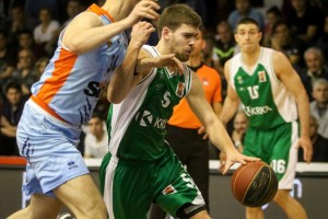 Sixt Primorska premagala novomeške košarkarje