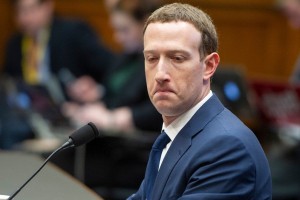 Mark Zuckerberg pravi, da mu je zaradi Trumpovih izjav slabo, a cenzurirati jih noče